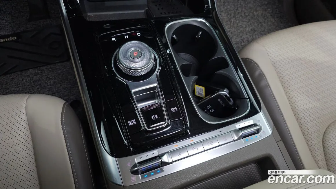 Kia Carnival — фото 10