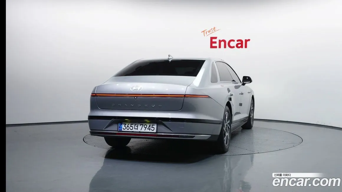 Hyundai Grandeur 2023 из KR, фото 2