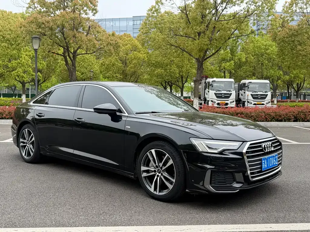 Audi A6L — фото 9