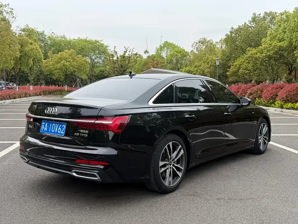 Audi A6L — фото 6