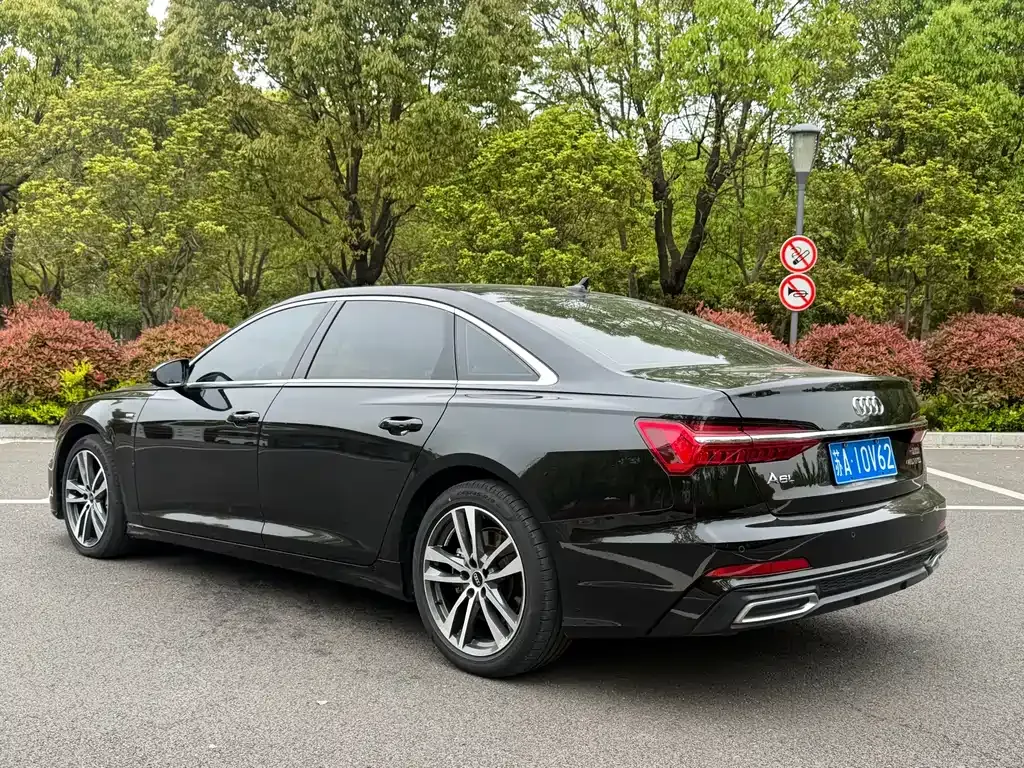 Audi A6L — фото 7