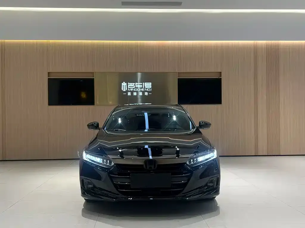 Honda Accord — фото 6