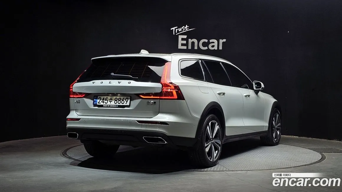 Volvo V60 — фото 4