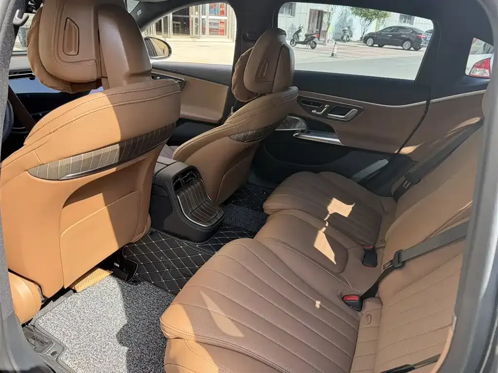 Mercedes-Benz E-Class 2025 из CN, фото 6