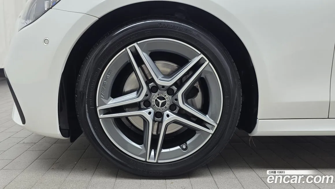Mercedes-Benz E-Class 2023 из KR, фото 5