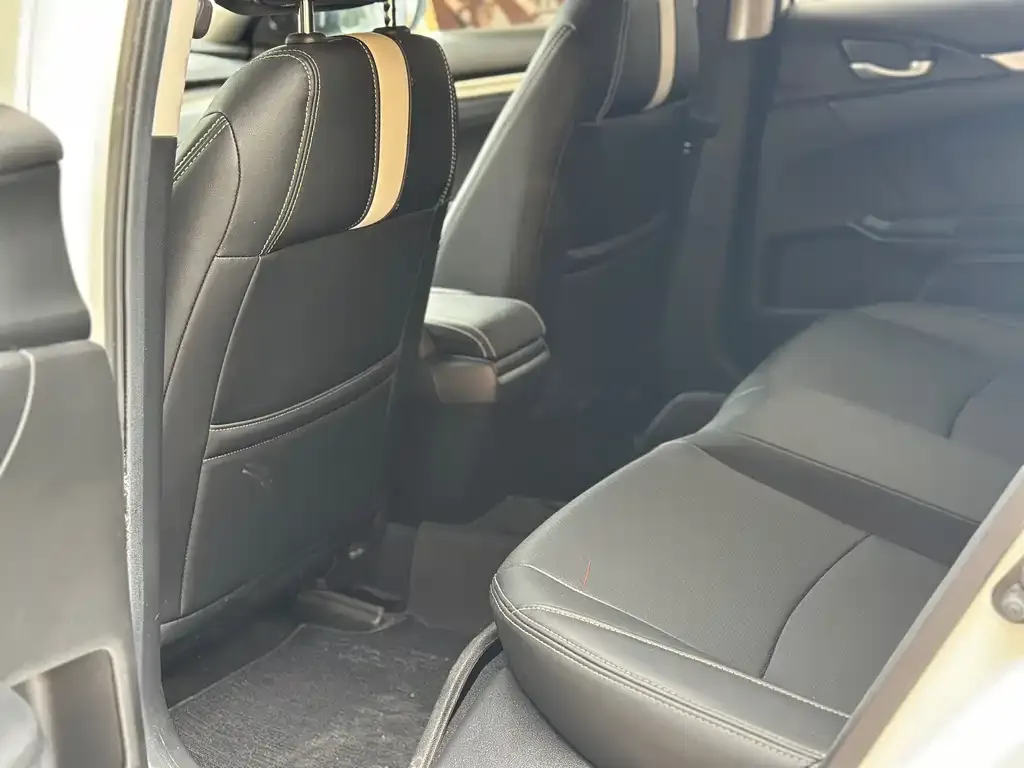 Honda Civic — фото 8