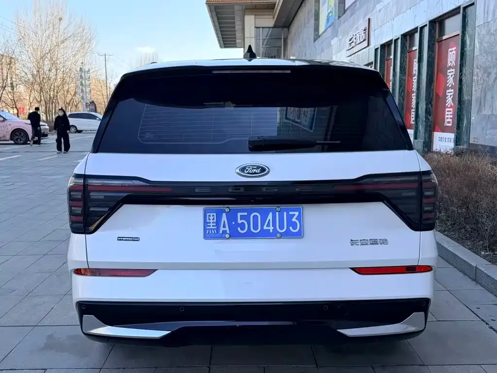 Ford Edge — фото 3