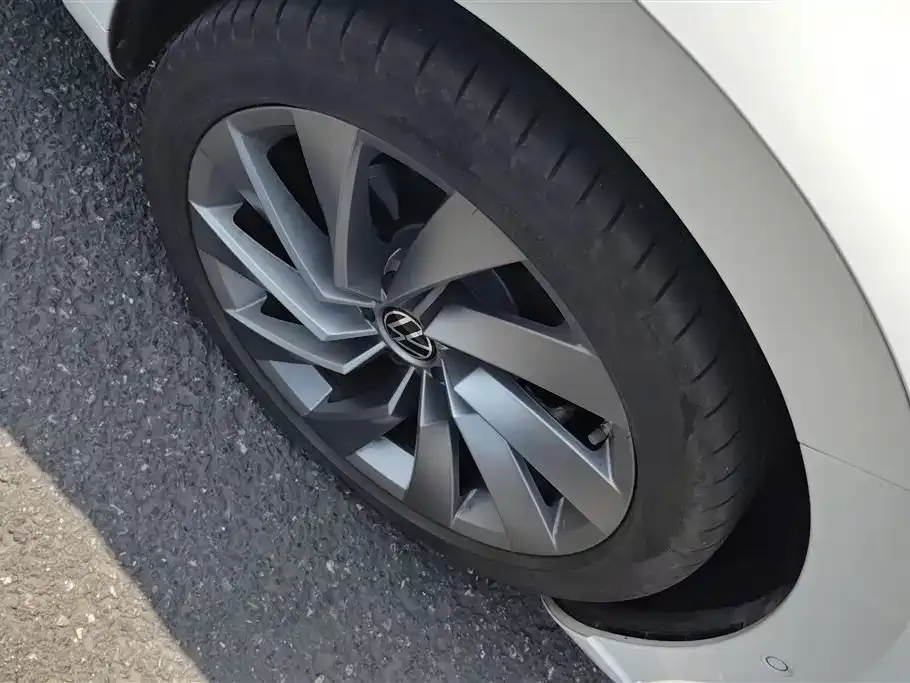 Volkswagen CC 2024 из CN, фото 6