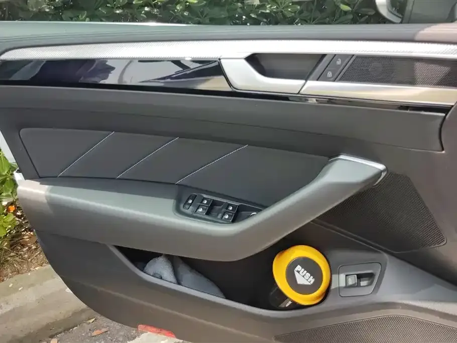 Volkswagen CC 2024 из CN, фото 10