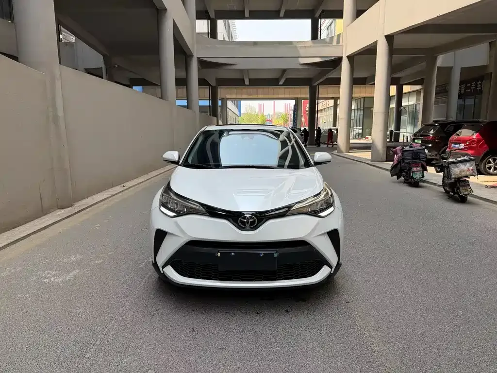 Toyota C-HR 2023 из CN, фото 6