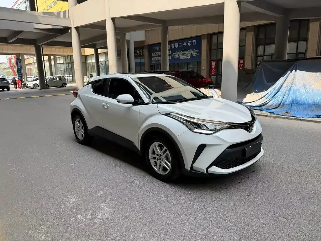 Toyota C-HR 2023 из CN, фото 9