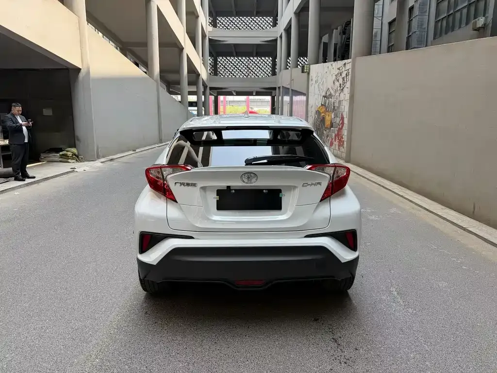 Toyota C-HR 2023 из CN, фото 5