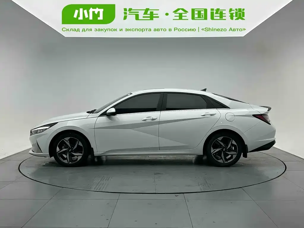 Hyundai Elantra — фото 3
