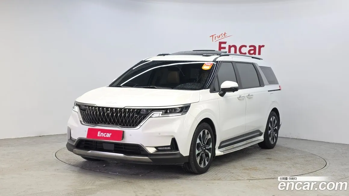 Kia Carnival — фото 1