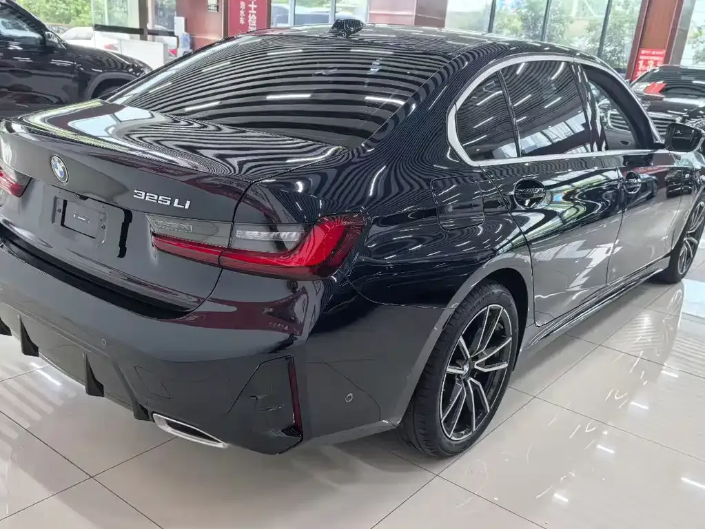 BMW 3 Series 2025 из CN, фото 9