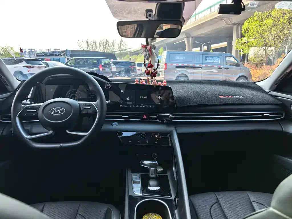 Hyundai Elantra 2022 из CN, фото 3