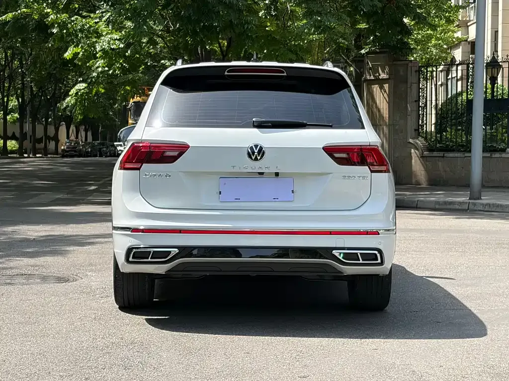 Volkswagen Tiguan L — фото 4