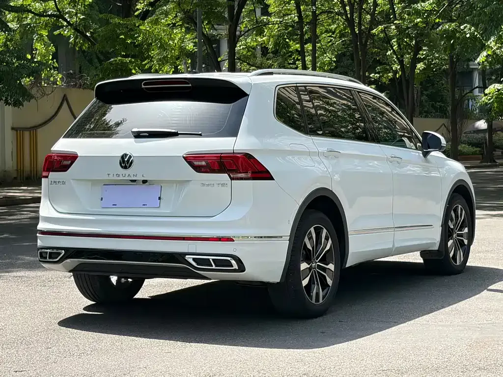 Volkswagen Tiguan L — фото 3