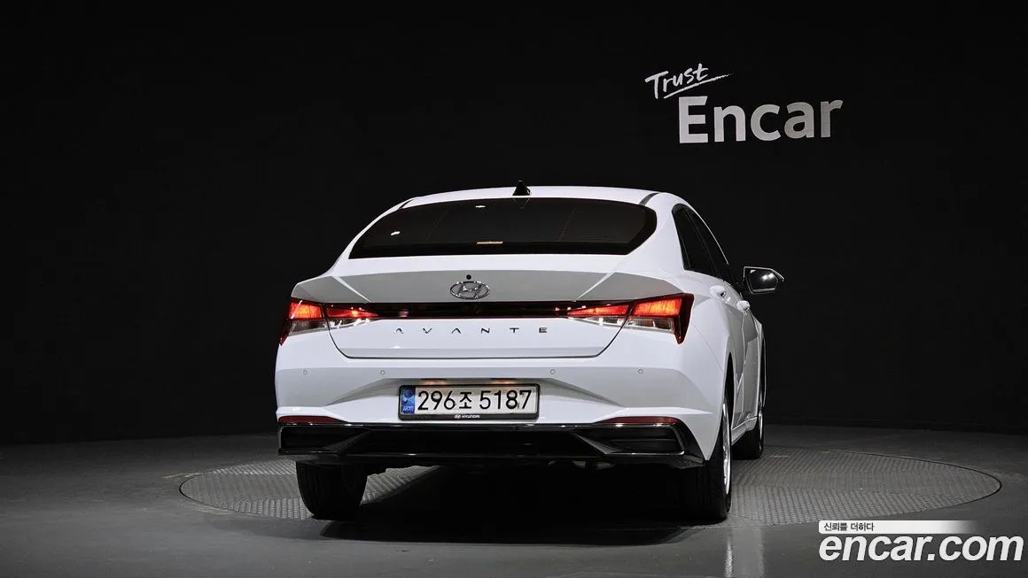 Hyundai AVANTE — фото 2