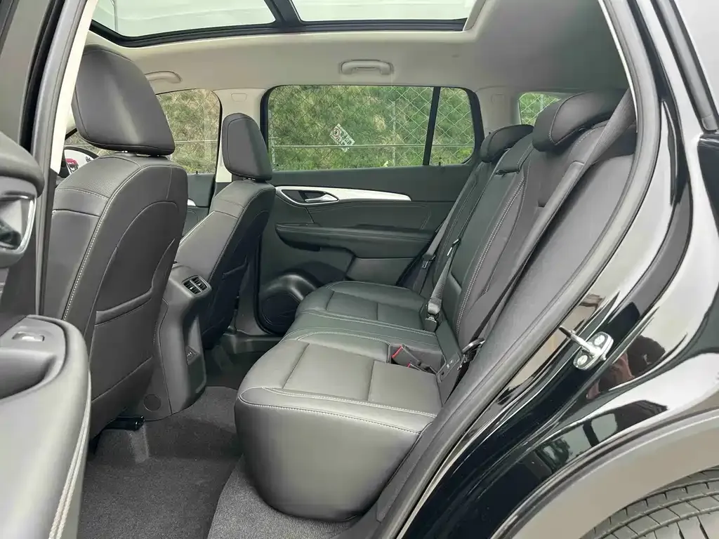 Buick Envision Plus — фото 6