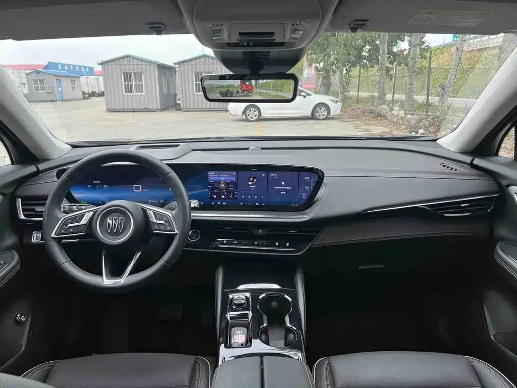 Buick Envision Plus — фото 8