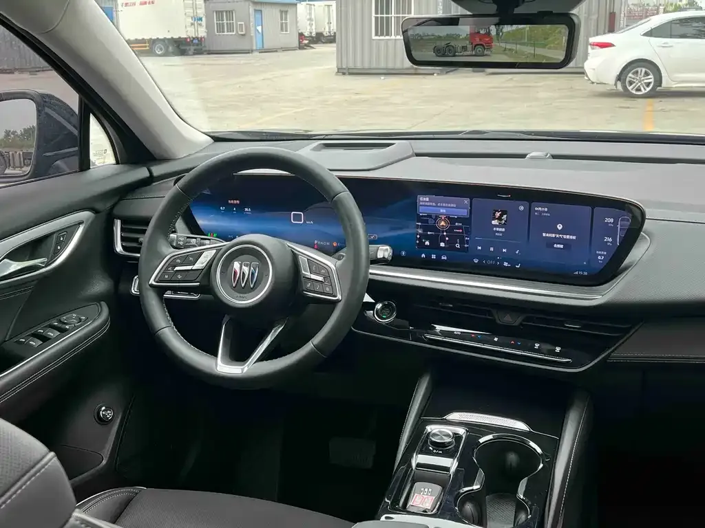 Buick Envision Plus — фото 5