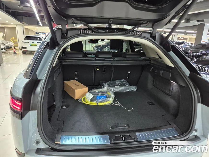Land Rover Range Rover Velar 2025 из KR, фото 5