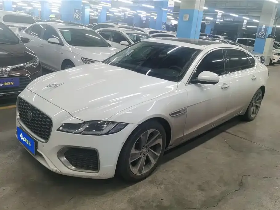 Jaguar XFL — фото 1