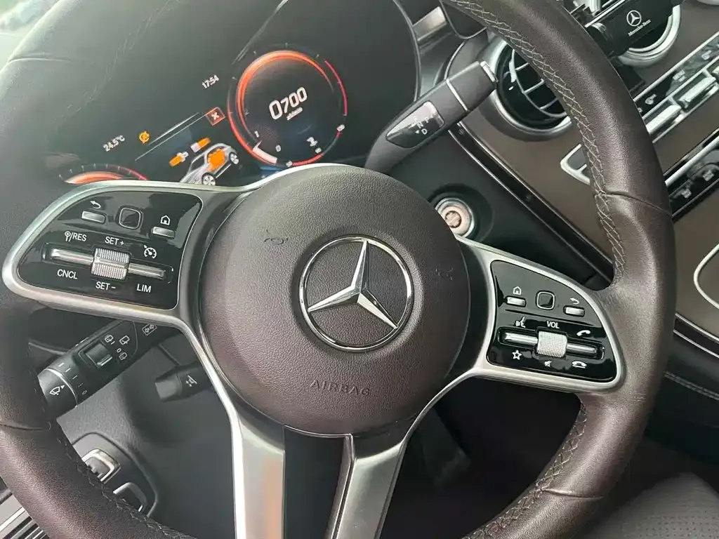Mercedes-Benz GLC — фото 2