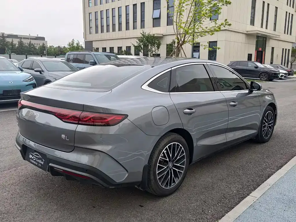 BYD Qin L — фото 7