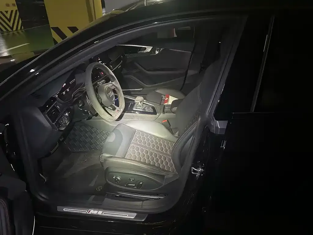Audi RS 5 2025 из CN, фото 3