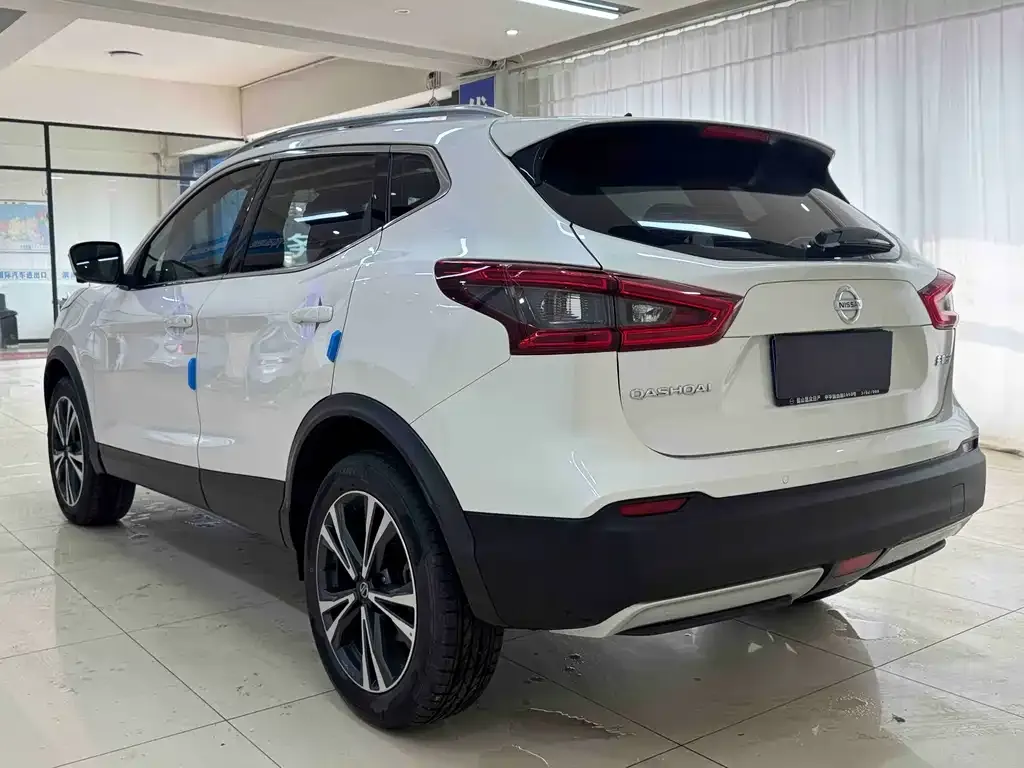Nissan Qashqai — фото 2