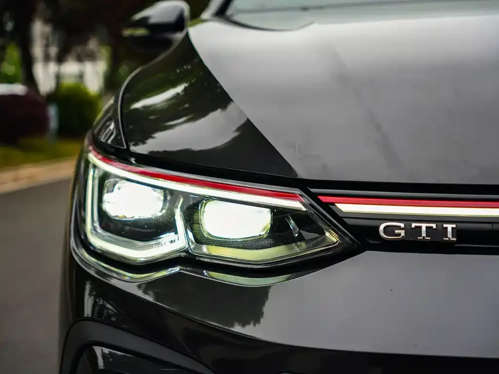 Volkswagen Golf GTI — фото 4