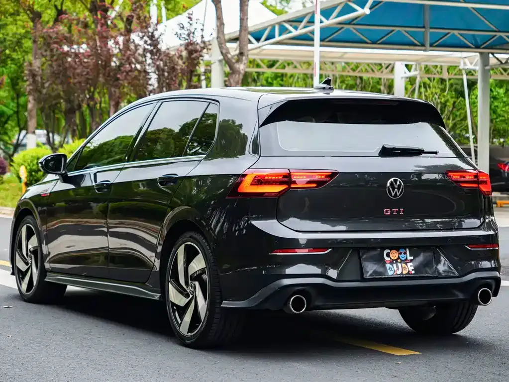 Volkswagen Golf GTI — фото 5