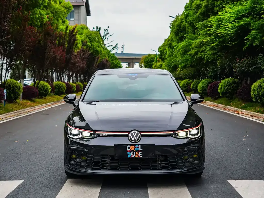 Volkswagen Golf GTI — фото 8