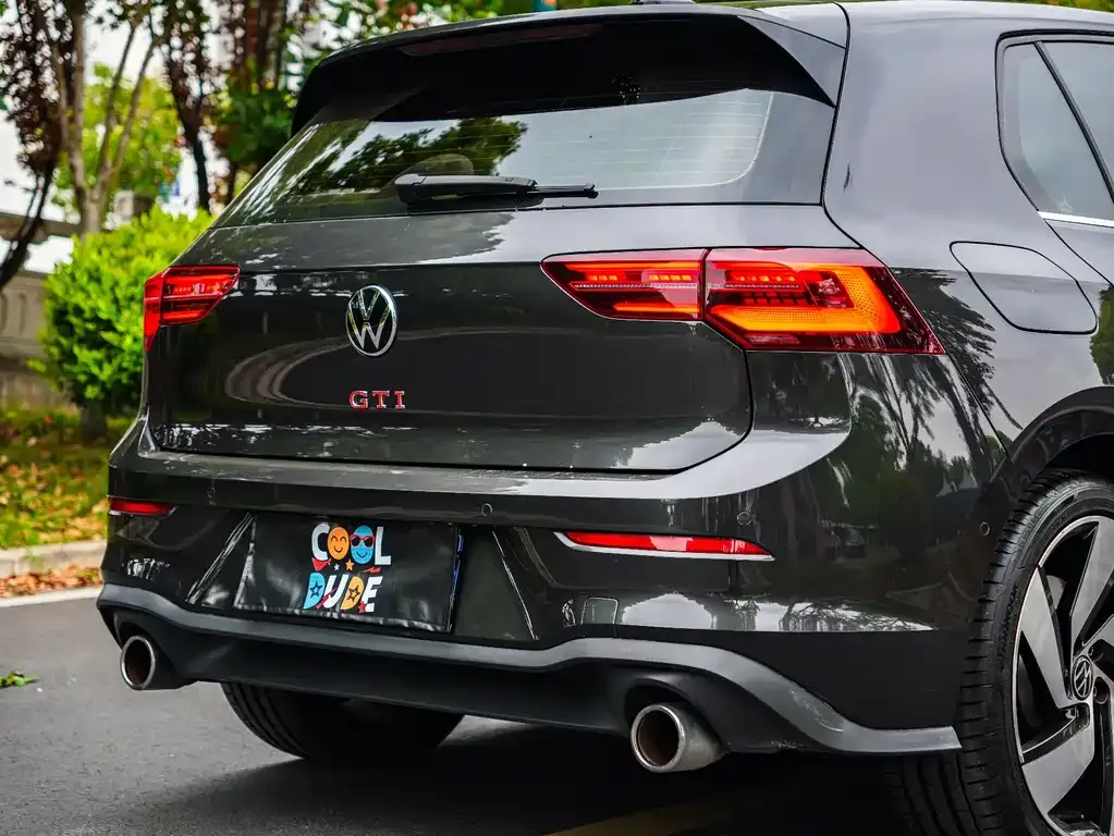 Volkswagen Golf GTI — фото 3