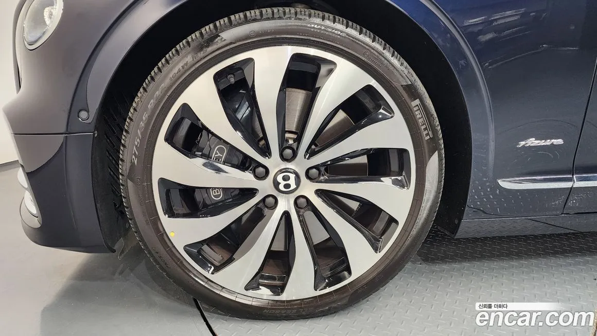 Bentley Flying Spur 2023 из KR, фото 2