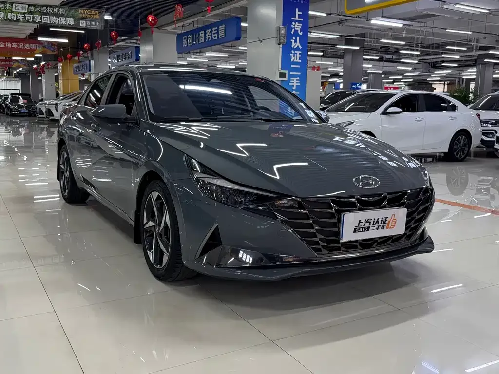 Hyundai Elantra — фото 7