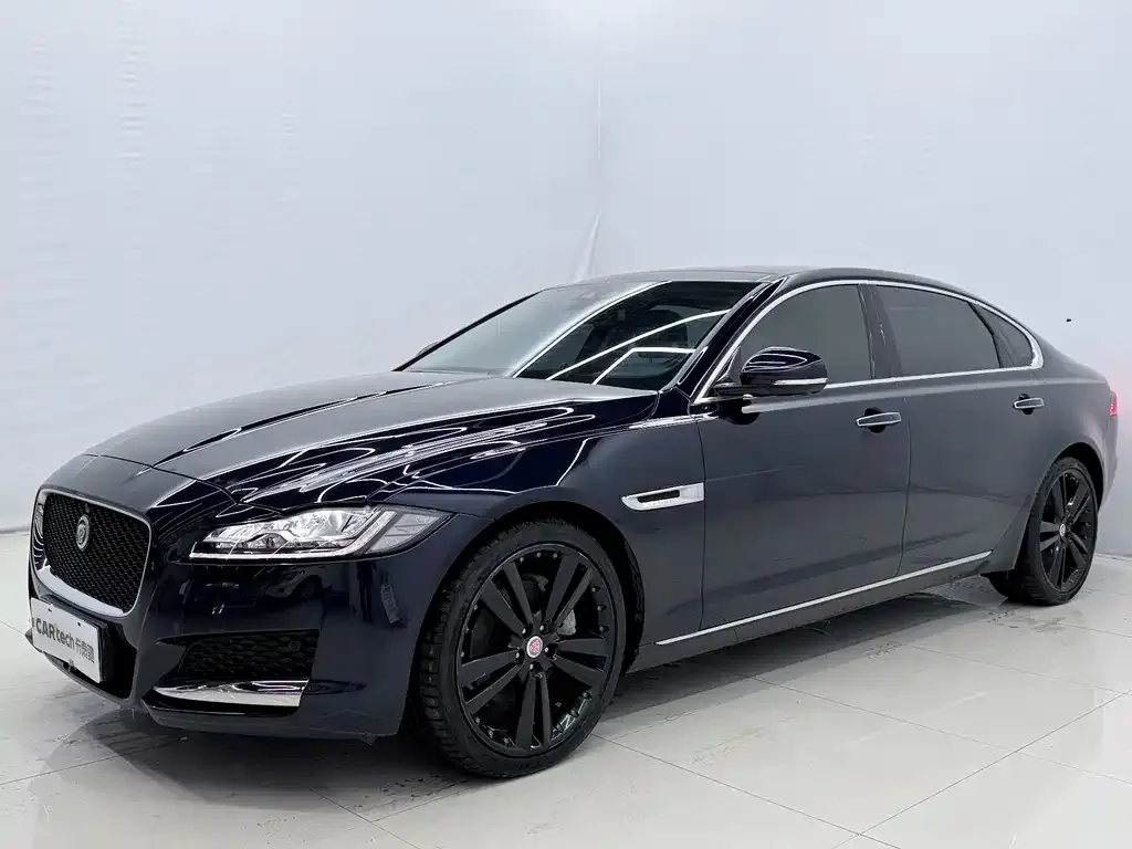 Jaguar XFL