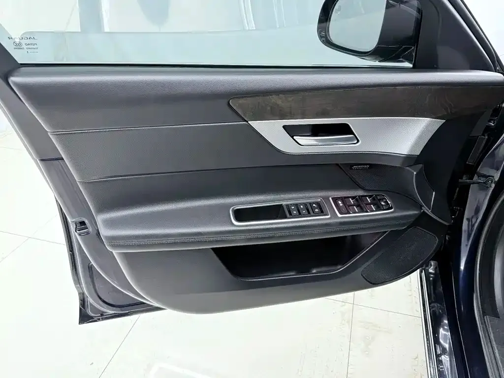 Jaguar XFL 2021 из CN, фото 4