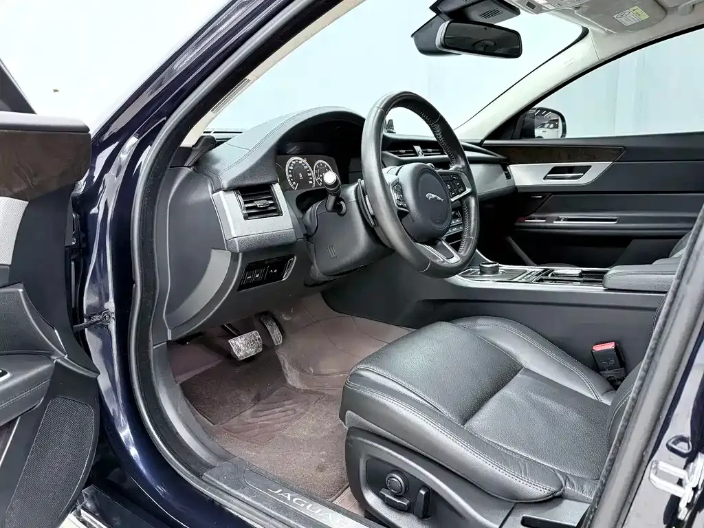 Jaguar XFL 2021 из CN, фото 7