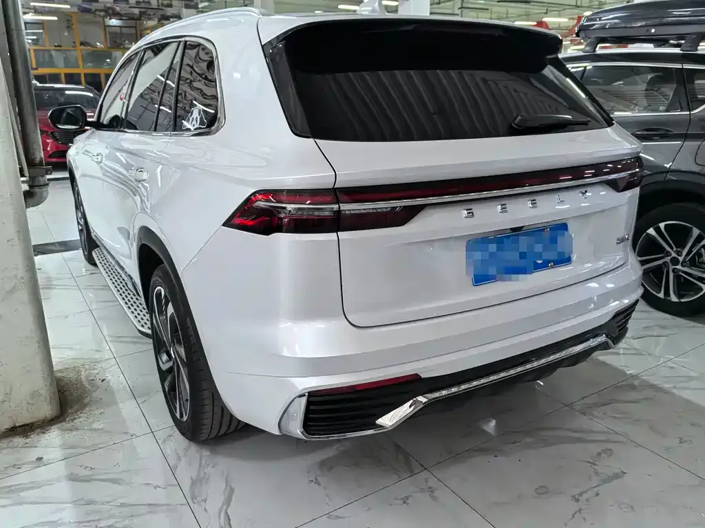 Geely Xingyue L — фото 4