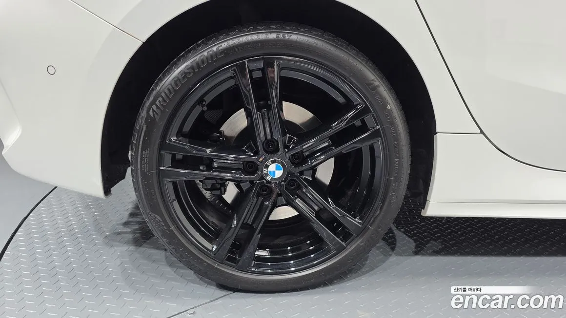BMW 1-Series 2023 из KR, фото 4