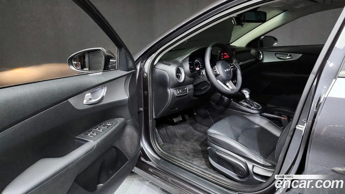 Kia K3 2023 из KR, фото 10
