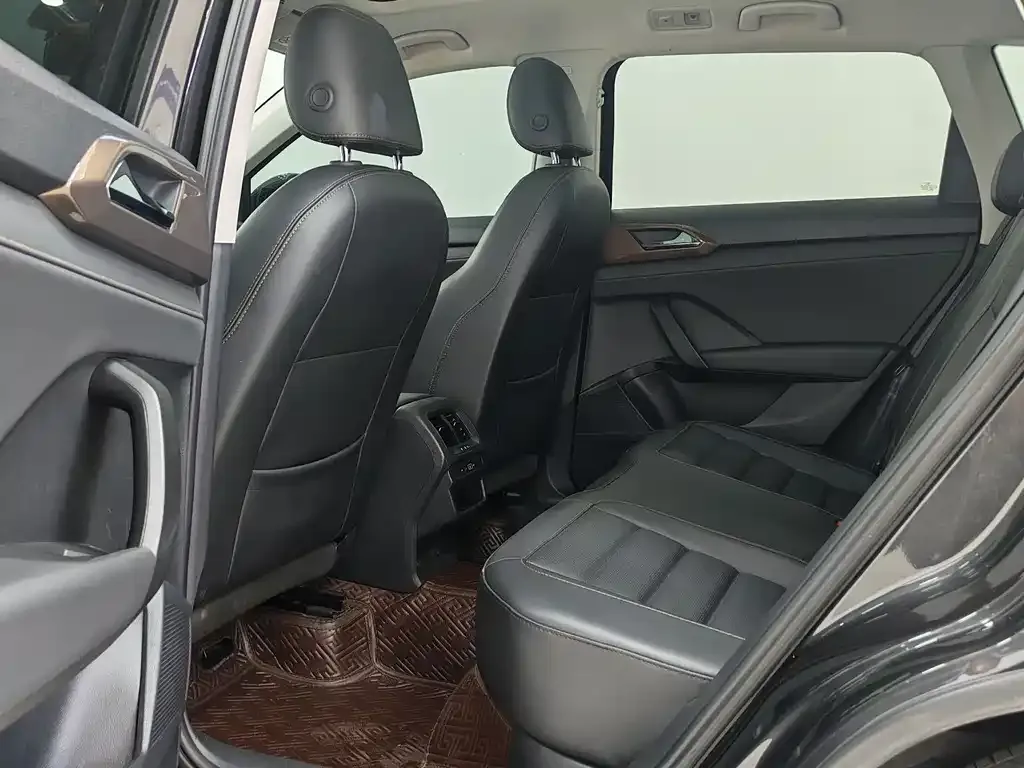 Volkswagen Tharu — фото 6
