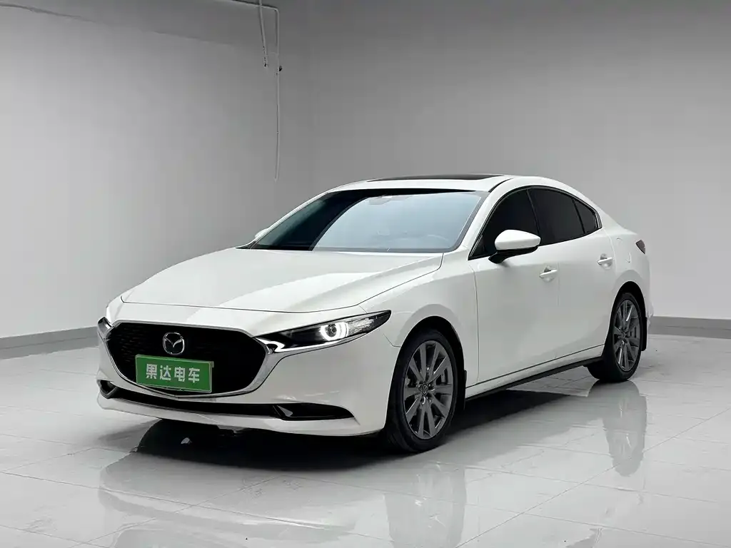 Mazda 3 Axela 2023 из CN, фото 1