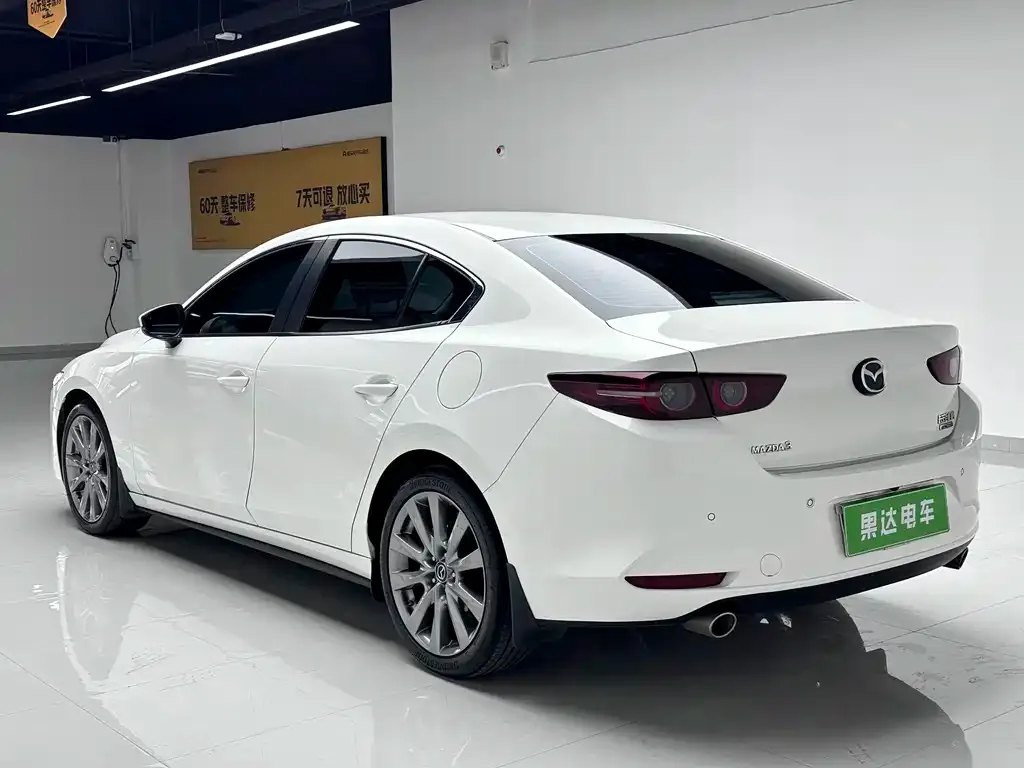 Mazda 3 Axela 2023 из CN, фото 4