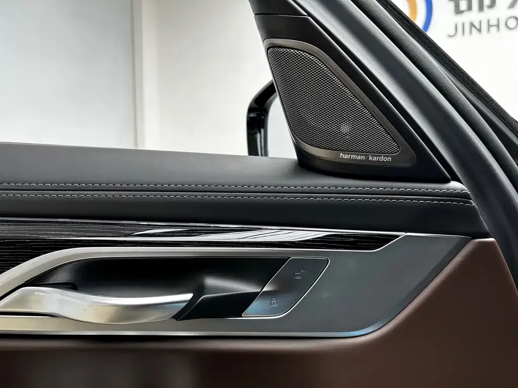 BMW 7 Series 2021 из CN, фото 7