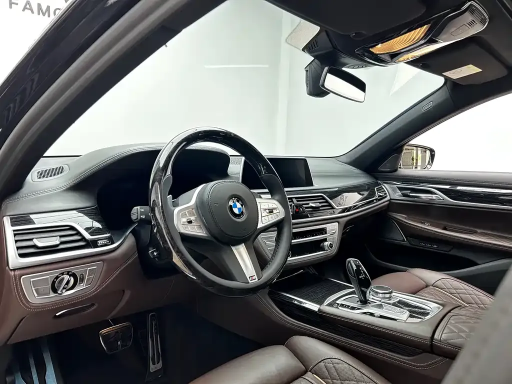BMW 7 Series 2021 из CN, фото 4
