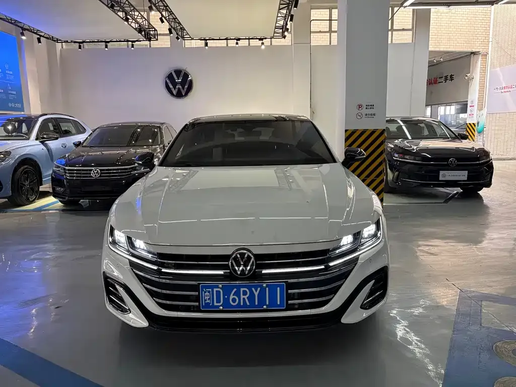 Volkswagen CC 2024 из CN, фото 7